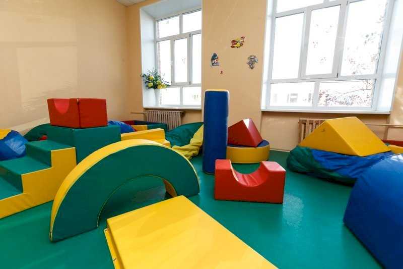 В отношении пьяной воспитательницы детсада в Екатеринбурге возбудили два дела