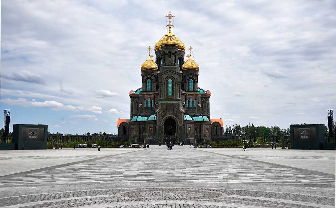 Сатановский: истерика по-поводу собора в Парке «Патриот» потрясающая