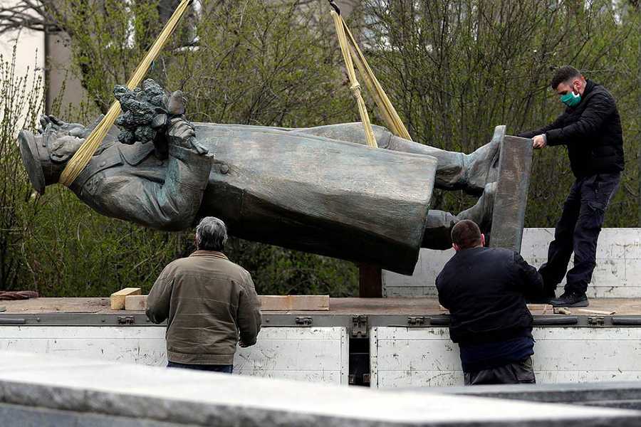 Россия может выкупить у Праги памятник Коневу