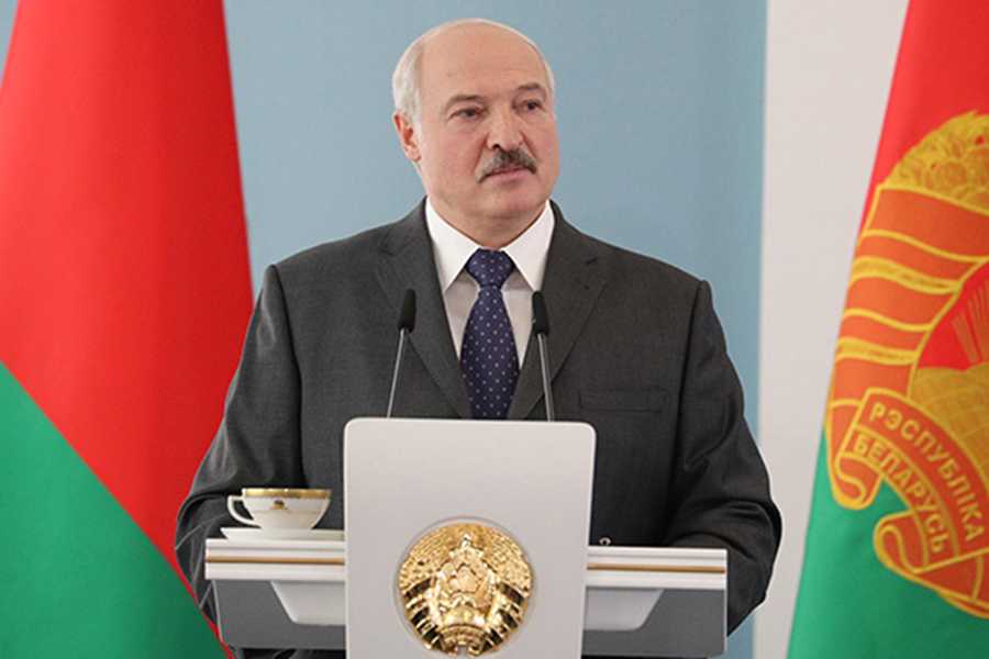 Лукашенко призвал не отдать Белоруссию «разгильдяям»