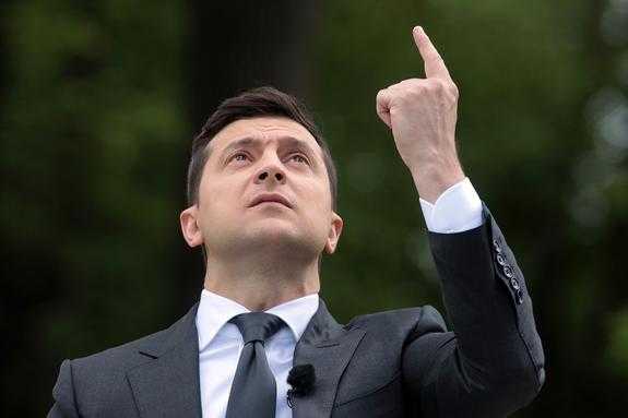 Бывший депутат Рады назвал два возможных сценария досрочной отставки Зеленского