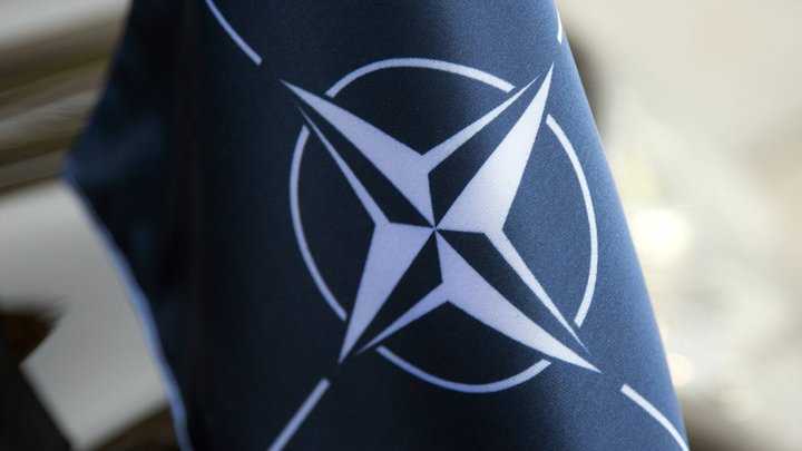 "Скажешь еще слово, здесь и ляжешь": Как танки НАТО были остановлены одним БТРом России