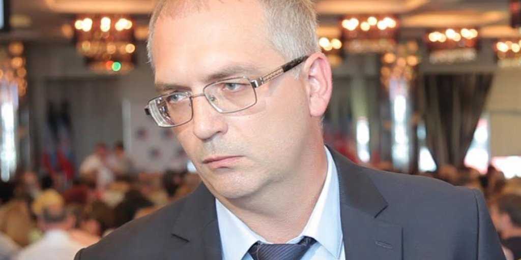 Зеленского призвали начать прямой диалог с Донбассом