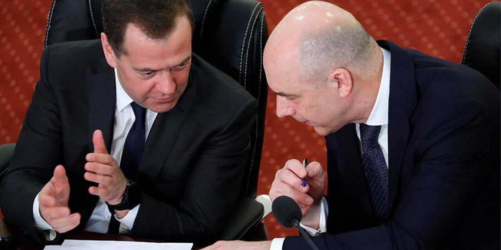 Медведев выступил в защиту Силуанова