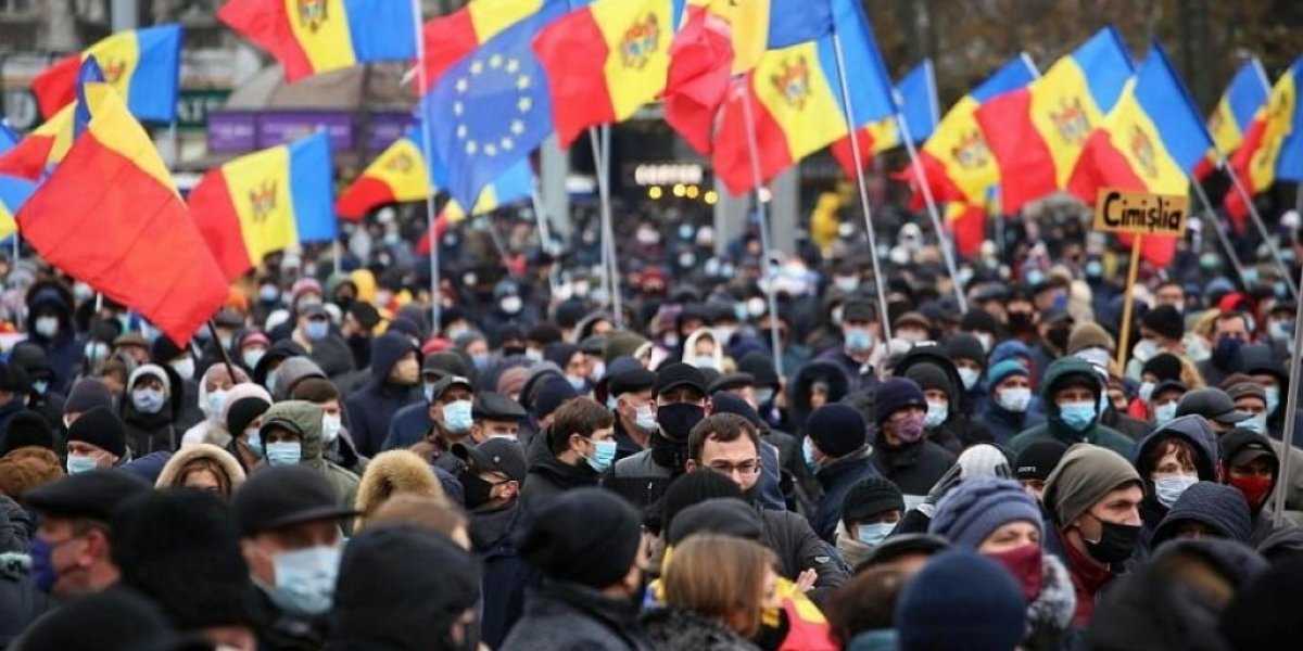 Грузию, Молдову и Украину объединили в «Трио», чтобы держать на коротком поводке