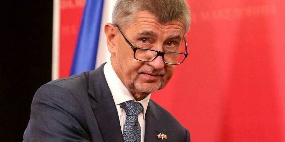 Премьер Чехии призвал наладить отношения с Россией