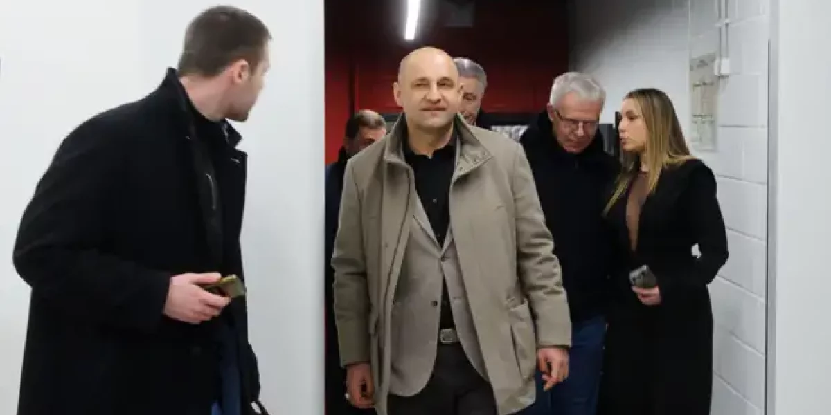 Опять Ельцин Центр. Глумится над погибшими. Недолго осталось. Губернатора снимают…