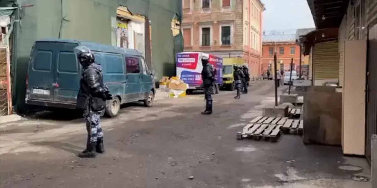 В Питере «зачистили» «свой Садовод», А Собянин в Москве на такое решится?