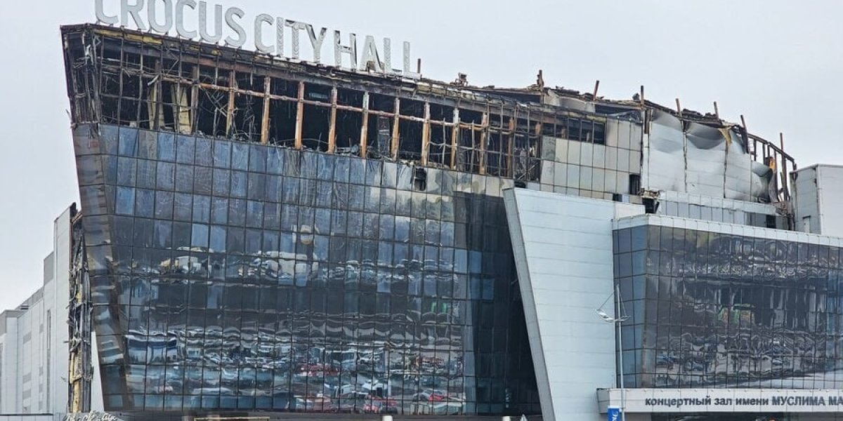 Россия помянула погибших в «Крокусе». Таджикистан промолчал