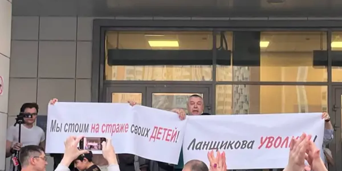 Задержали мать, которая выступила против буйных «кавказцев» в школе: «Учителя издевались тоже»
