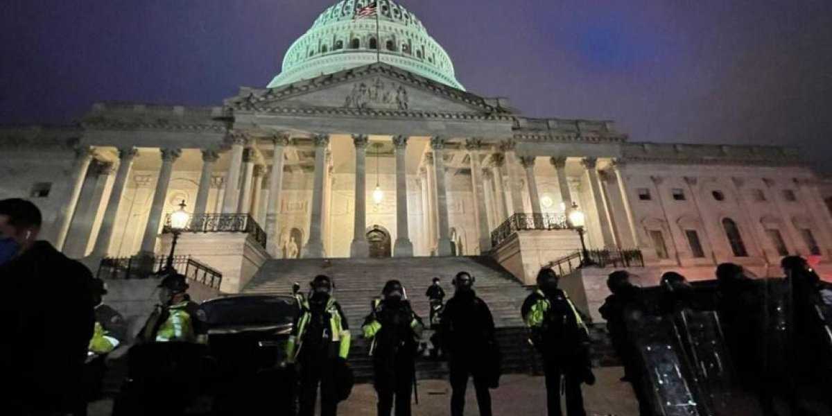 Вашингтон готовит энергетический удар по России вместе с Киевом: новые поставки СПГ и контроль инфраструктуры Вашингтон готовит энергетический удар по России вместе с Киевом: новые поставки СПГ и контроль инфраструктуры