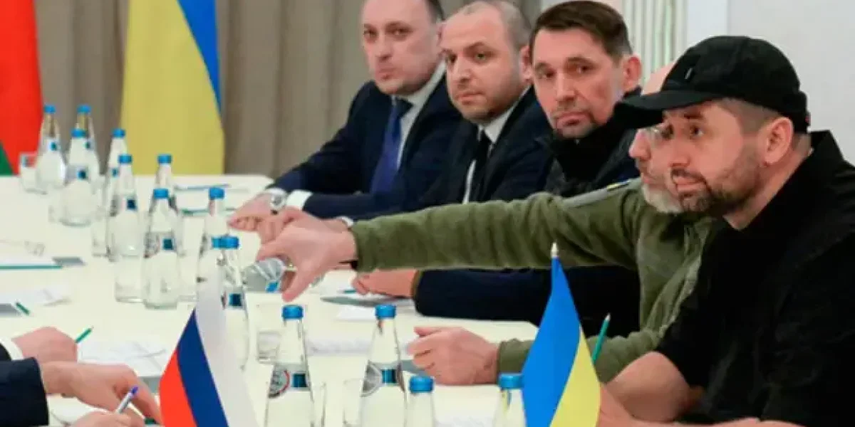 Переговорную делегацию Украины назвали «насекомыми». Почему их «прогонят» или они «умрут» Переговорную делегацию Украины назвали «насекомыми». Почему их «прогонят» или они «умрут»