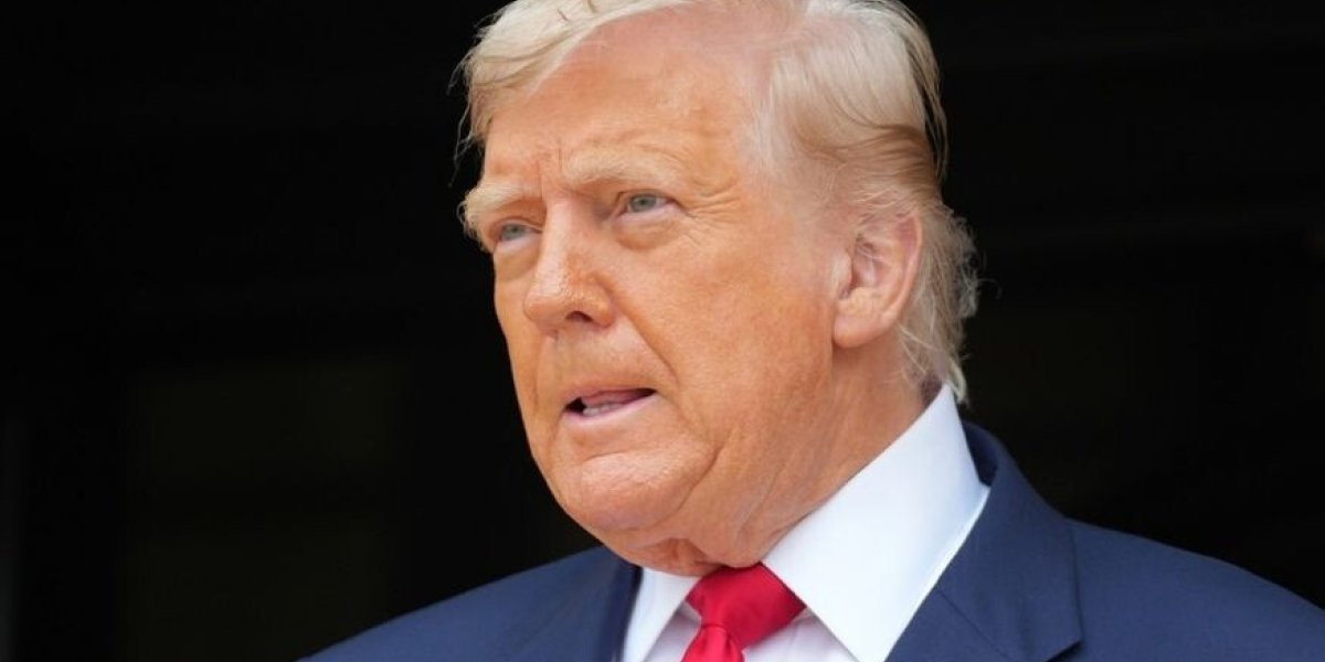 Трамп отзывает 29 послов Байдена из зарубежных миссий Трамп отзывает 29 послов Байдена из зарубежных миссий