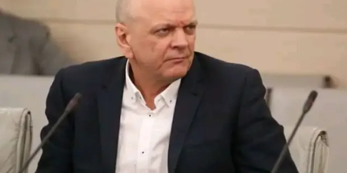 Профессор Скурлатов намекает, что российский ведущий федТВ работал на ЦРУ. И у него гражданство Израиля Профессор Скурлатов намекает, что российский ведущий федТВ работал на ЦРУ. И у него гражданство Израиля