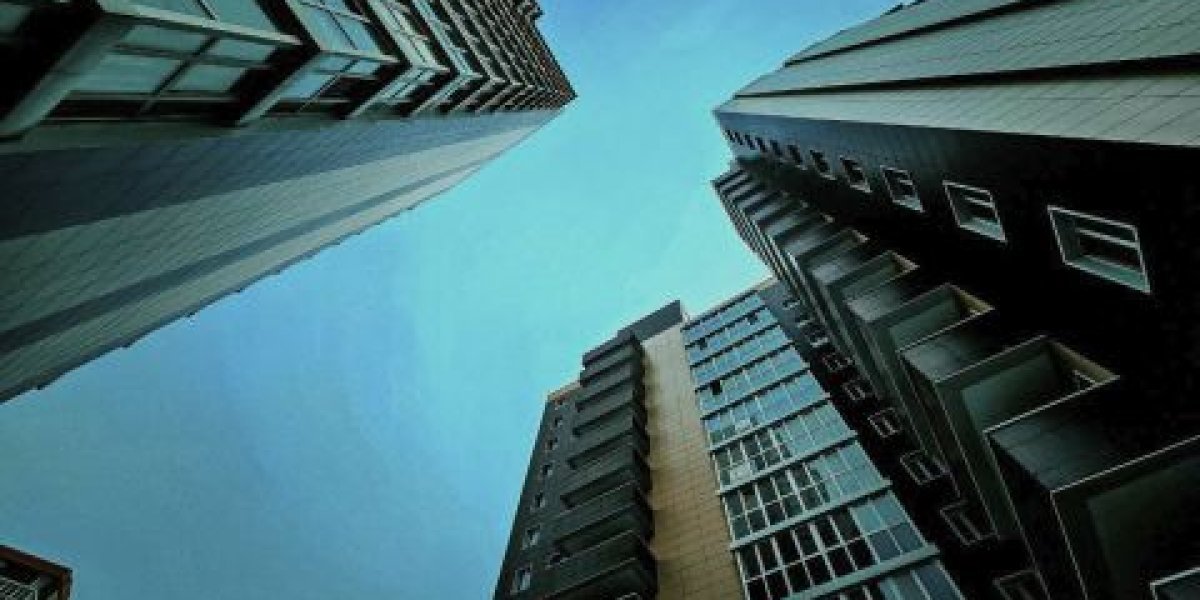 За гранью возможного: почему рыночная ипотека остаётся мечтой для подавляющего большинства россиян За гранью возможного: почему рыночная ипотека остаётся мечтой для подавляющего большинства россиян